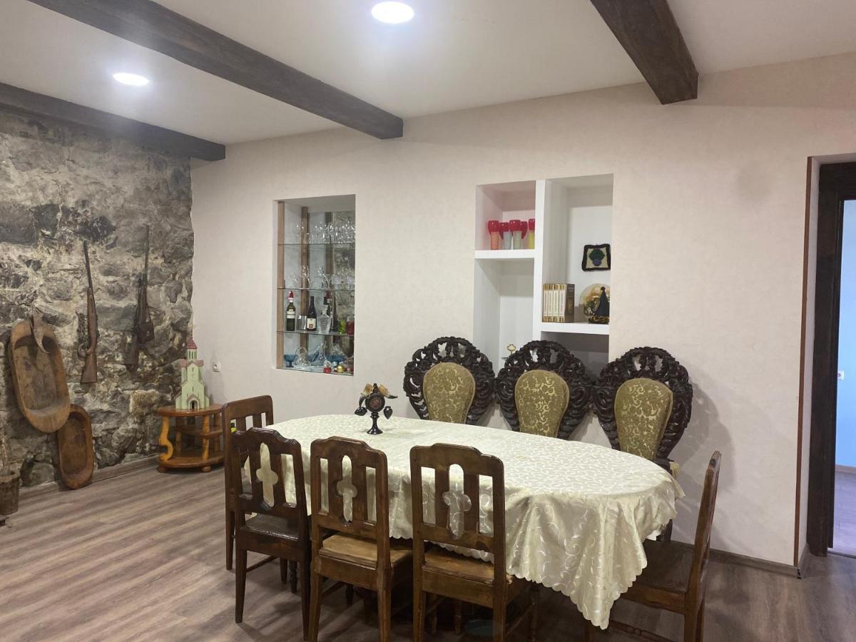 Iuri Udesiani'S Guesthouse ميستيا المظهر الخارجي الصورة
