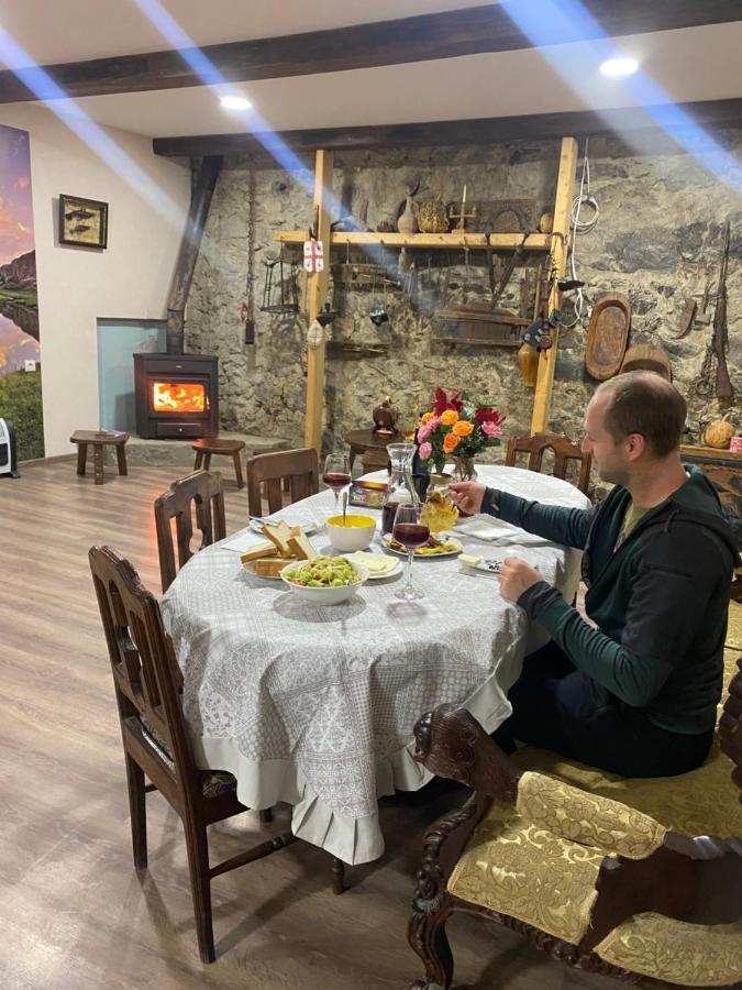 Iuri Udesiani'S Guesthouse ميستيا المظهر الخارجي الصورة