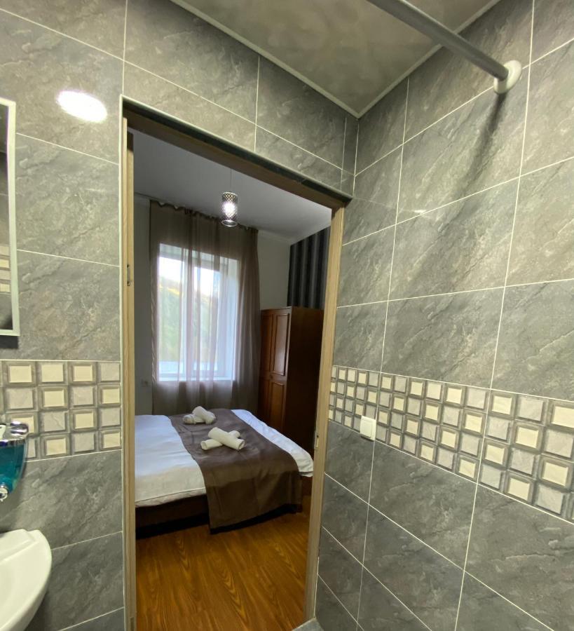 Iuri Udesiani'S Guesthouse ميستيا المظهر الخارجي الصورة