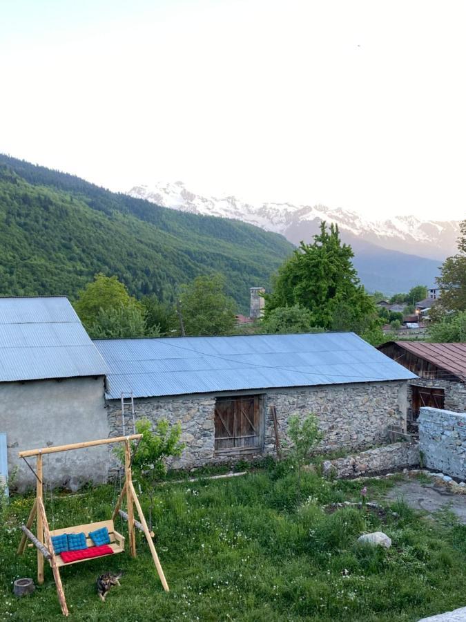 Iuri Udesiani'S Guesthouse ميستيا المظهر الخارجي الصورة